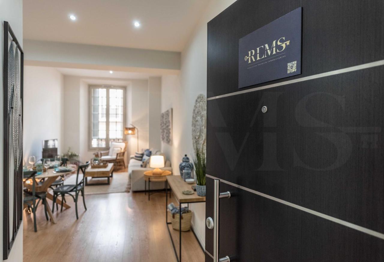 Dreamy Mediterranean Apartment With Parking - Center By Rems มาลากา ภายนอก รูปภาพ