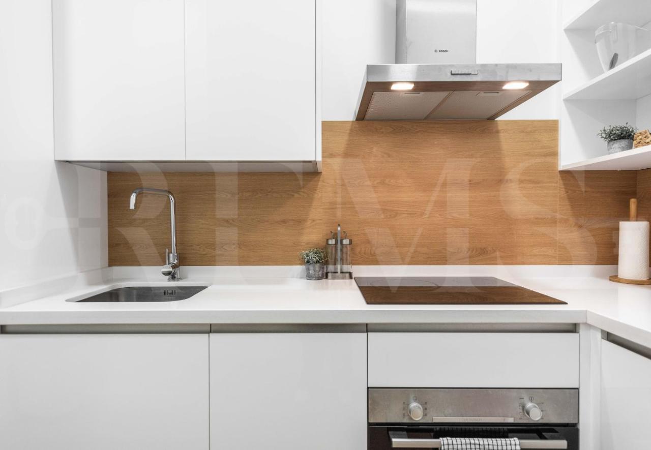 Dreamy Mediterranean Apartment With Parking - Center By Rems มาลากา ภายนอก รูปภาพ
